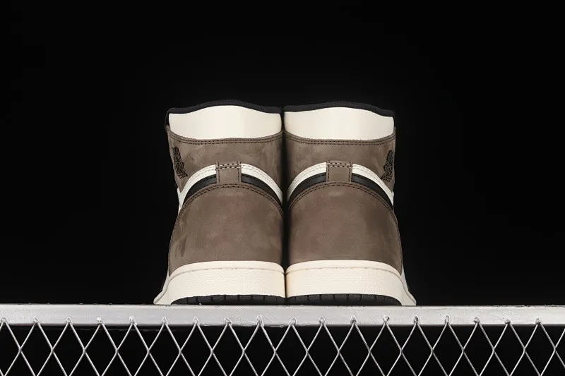 All categories Air Jordan Jordan series basketball shoes Air Jordan 1 High Foreign trade version Air Jordan 1 High OG "Dark Mocha" AJ1 Joe 1 small barb 555088-105